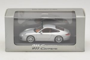 Porsche 911 997 Carrera Silver Metallic Minichamps 1:43 WAP02001218 Kovina – slika 5 od 5