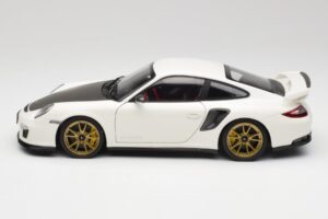 Porsche 911 997 GT2 RS Bel & Zlat Platišča Minichamps 1:18 100069406 Kovina – slika 4 od 8