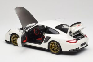 Porsche 911 997 GT2 RS Bel & Zlat Platišča Minichamps 1:18 100069406 Kovina – slika 5 od 8