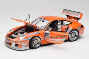 Porsche 911 997 GT3 R #88 Porsche Consulting 2005 AUTOart 1:18 77821 Kovina – slika 2 od 8