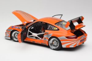 Porsche 911 997 GT3 R #88 Porsche Consulting 2005 AUTOart 1:18 77821 Kovina – slika 5 od 8