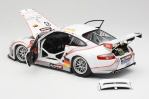 Porsche 911 997 GT3 RSR #83 Team Seikel L. Nielsen / M. Ehret / D. Farnbacher 24 Hours of Le Mans 2006 Minichamps 1:18 100066 – slika 5 od 8