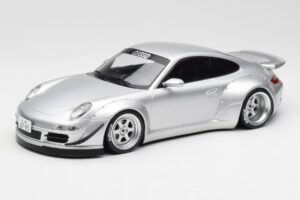 Porsche 911 997 RWB Abu Dhabi IXO 1:18 18CMC166 Kovina