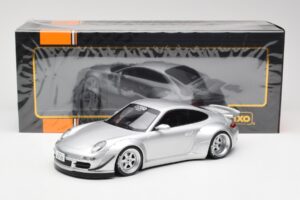 Porsche 911 997 RWB Abu Dhabi IXO 1:18 18CMC166 Kovina – slika 6 od 6