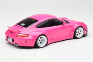 Porsche 911 997 RWB Roza IXO 1:18 18CMC167 Kovina – slika 2 od 5