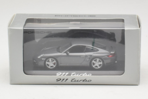 Porsche 911 997 Turbo Grey Metallic Minichamps 1:43 WAP02013116 Kovina – slika 4 od 4