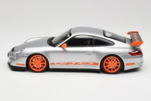 Porsche 911 997.1 GT3 RS Srebrna z Oranžastimi Platišči Minichamps 1:18 155062120 Kovina – slika 3 od 6