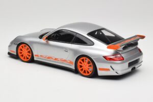 Porsche 911 997.1 GT3 RS Srebrna z Oranžastimi Platišči Minichamps 1:18 155062120 Kovina – slika 5 od 6