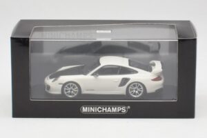 Porsche 911 997.2 GT2 RS Bela s Srebrnimi Platišči Minichamps 1:43 400069405 Kovina – slika 4 od 4