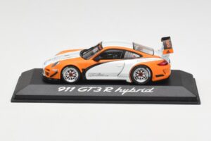 Porsche 911 GT3 R Hybrid 997.2 Presentation White Orange Minichamps 1:43 WAP0201170B Kovina