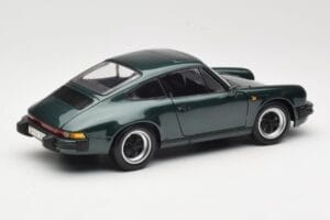 Porsche 911 Carrera Green Metallic Minichamps 1:18 100063022 Kovina – slika 3 od 8
