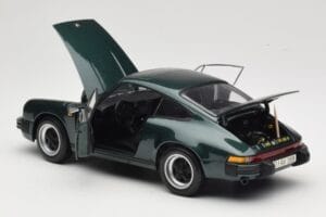 Porsche 911 Carrera Green Metallic Minichamps 1:18 100063022 Kovina – slika 5 od 8