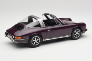Porsche 911 E Targa Vijolična Norev 1:18 187644 Kovina – slika 3 od 7