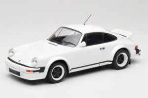 Porsche 911 SC GT Race Version IXO 1:18 18CMC007 Kovina