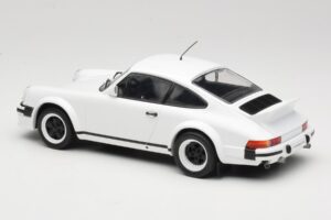 Porsche 911 SC GT Race Version IXO 1:18 18CMC007 Kovina – slika 5 od 6