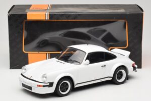 Porsche 911 SC GT Race Version IXO 1:18 18CMC007 Kovina – slika 6 od 6
