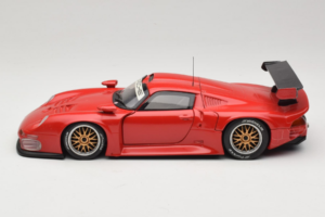 Porsche 911 GT1 Concept Rdeč UT Models 1:18 180966625-R1 Kovina – slika 4 od 8