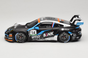 Porsche 911 GT3 Cup 992 #14 R. de Haan Oschersleben GP 2024 IXO 1:18 18RMC219 Kovina – slika 3 od 6
