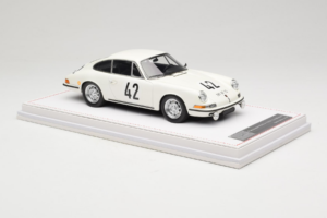 Porsche 911 S #42 R. Buchet / H. Linge Auguste Veuillet 24 Hours of Le Mans Class Winner 1967 IVY 1:18 REMC006 Smola – slika 4 od 6