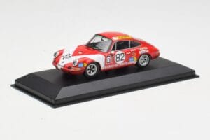Porsche 911 S #82 Team Kremer Racing 1000km ADAC Neuhaus Class Winner 1971 Minichamps 1:43 400716882 Kovina – slika 2 od 4