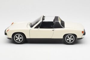 Porsche 914/6 Svetla Slonovica AUTOart 1:18 77933 Kovina – slika 4 od 8