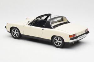 Porsche 914/6 Svetla Slonovica AUTOart 1:18 77933 Kovina – slika 7 od 8