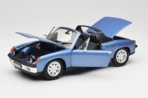 Porsche 914 Modra Revell 1:18 08975 Kovina – slika 2 od 8