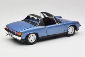 Porsche 914 Modra Revell 1:18 08975 Kovina – slika 3 od 8
