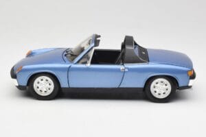 Porsche 914 Modra Revell 1:18 08975 Kovina – slika 4 od 8
