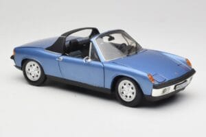 Porsche 914 Modra Revell 1:18 08975 Kovina – slika 6 od 8
