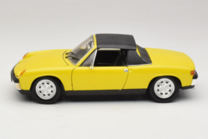Porsche 914 Rumen Revell 1:18 08976 Kovina – slika 4 od 8