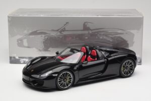 Porsche 918 Spyder Bazalt Črna Metalik Minichamps 1:18 110062431 Kovina – slika 8 od 8