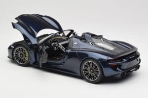 Porsche 918 Spyder Moder Metallic Minichamps 1:18 113062434 Kovina – slika 5 od 8
