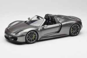Porsche 918 Spyder Liquid Metal Srebrna Minichamps 1:18 110062430 Kovina