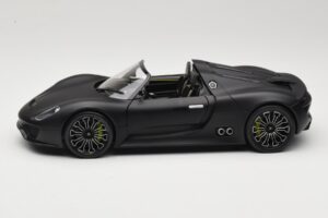 Porsche 918 Spyder Matte Black Minichamps 1:18 110060031 Kovina – slika 4 od 8
