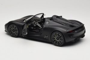 Porsche 918 Spyder Matte Black Minichamps 1:18 110060031 Kovina – slika 5 od 8