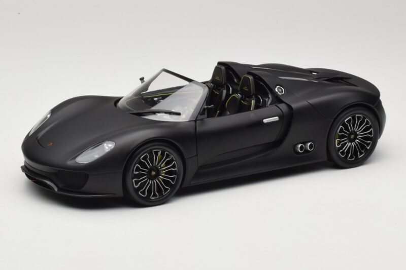 Porsche 918 Spyder Matte Black Minichamps 1:18 110060031 Kovina