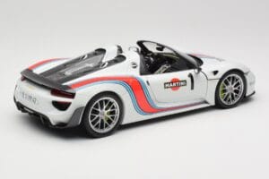 Porsche 918 Spyder Weissach Package Martini Minichamps 1:18 110062440 Kovina – slika 3 od 8