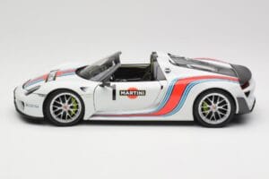 Porsche 918 Spyder Weissach Package Martini Minichamps 1:18 110062440 Kovina – slika 4 od 8