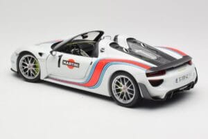 Porsche 918 Spyder Weissach Package Martini Minichamps 1:18 110062440 Kovina – slika 7 od 8
