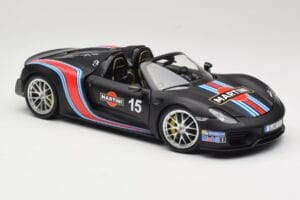 Porsche 918 Spyder Weissach Package Matt Black With Martini Stripes Minichamps 1:18 110062445 Kovina – slika 6 od 8