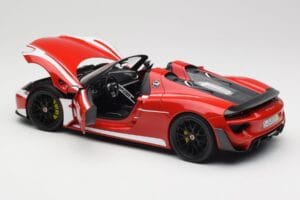 Porsche 918 Spyder Weissach Package Rdeč & Bele Črte Minichamps 1:18 110062442 Kovina – slika 6 od 9