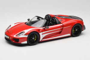 Porsche 918 Spyder Weissach Package Rdeče Bele Proge Minichamps 1:18 110062442-O1 Kovina