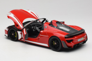 Porsche 918 Spyder Weissach Package Rdeče Bele Proge Minichamps 1:18 110062442-O1 Kovina – slika 5 od 8