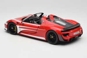 Porsche 918 Spyder Weissach Package Rdeče Bele Proge Minichamps 1:18 110062442-O1 Kovina – slika 7 od 8