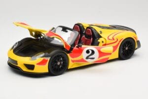 Porsche 918 Spyder Weissach Package Rumen S Črtami Minichamps 1:18 110062446 Kovina – slika 2 od 8