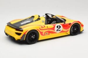 Porsche 918 Spyder Weissach Package Rumen S Črtami Minichamps 1:18 110062446 Kovina – slika 3 od 8