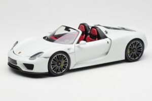 Porsche 918 Spyder Bel Minichamps 1:18 110062436 Kovina