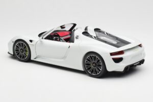 Porsche 918 Spyder Bel Minichamps 1:18 110062436 Kovina – slika 7 od 8