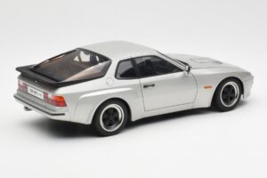 Porsche 924 Carrera GT Diamond Srebrn AUTOart 1:18 78002 Kovina – slika 3 od 8